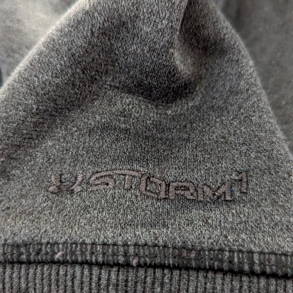 SOLD 🚫 *EUC* Under Armour UA Pullover Hooded Hoodie, Gray Orange Blue - Picture 6 of 10